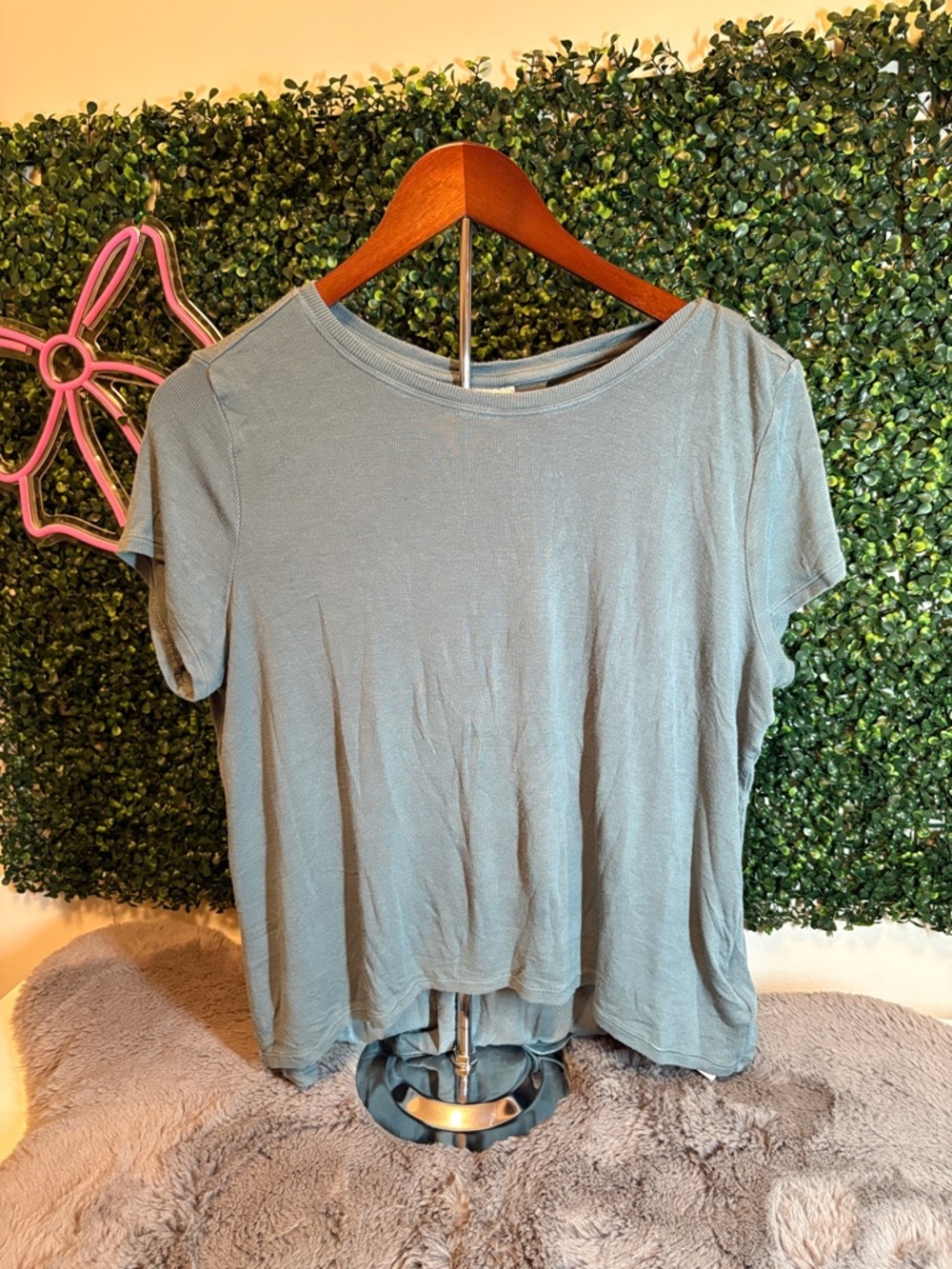 Athleta Short Sleeve Crew Tee in Dusty Blue Size XS